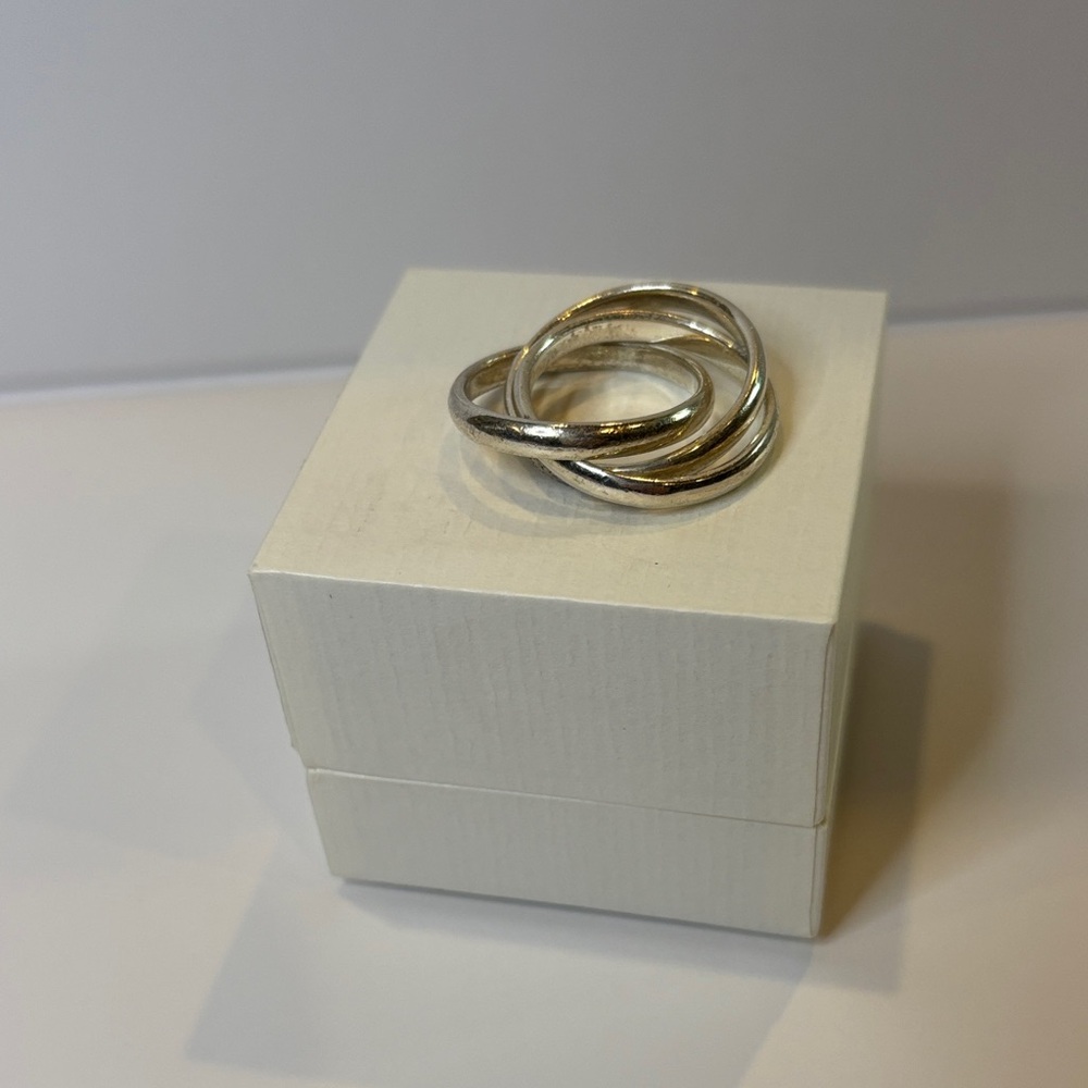 Silver Tone Interlocking Rings